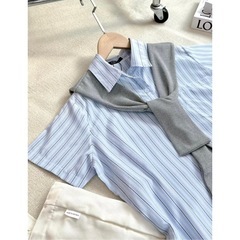 シャツワンピース＋肩掛けカーディガンの画像