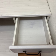 食器棚の画像