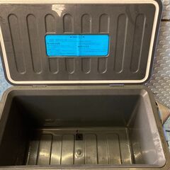 お譲りします！ キャスターが付いて便利！！ クーラーボックス27L（中古・Bランク）の画像