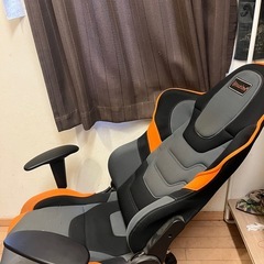 バウヒュッテ　ゲーミングチェアの画像