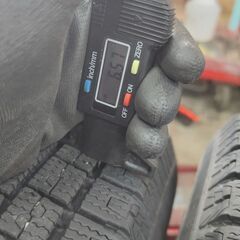 TOYO GARIT G5 145/80R13 16年製造　スタッドレス　ホイール付きの画像