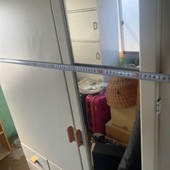 鏡付きタンスの画像