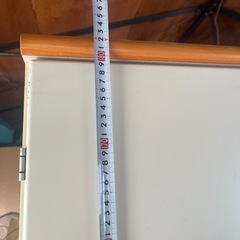 鏡付きタンスの画像