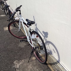 🚲春日市🚲クロスバイク🚲700C🚲白色🚲6段ギア付き🚲 STS LE07750🚲N o327の画像