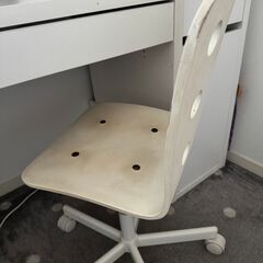 【手渡し希望】IKEA ミッケ デスクチェア（ホワイト）の画像