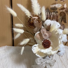 ドライフラワーと花瓶のセットの画像