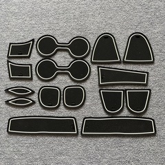 セレナ専用C28型　ペダル&アクセサリーセット
の画像