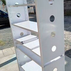 【B362】収納ラック　幅調節ラック　可動棚　スチールラック　現状品の画像