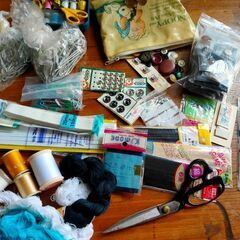 裁縫道具関連、カ―テンレ―ル、安全ピン等の画像