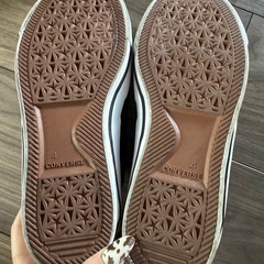 コンバース　黒　紐なし
の画像