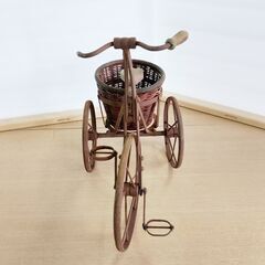  【希少】レトロ アンティーク雑貨 鉄製 三輪車 荷車 籠付き オブジェ ディスプレイ 錆び 時代物 経年劣化 ジャンク　管理番号MN833MCの画像