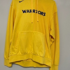 ウォリアーズ　WARRIORS NIKE パーカー　NBA カリー　Mの画像