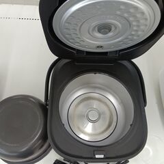 ★リユースのサカイ日立店★HJ8114 TIGER 炊飯器 ３合炊き 22年製 動作確認／クリーニング済み の画像