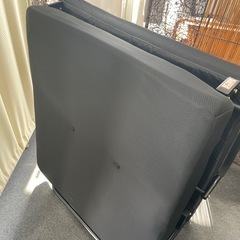 折りたたみベッドの画像