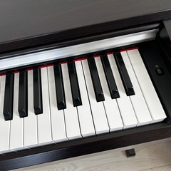 【取りに来ていただける方限定】ヤマハ電子ピアノYDP-135の画像