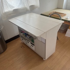 バタフライテーブルの画像
