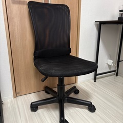 キャスター付きオフィスチェアの画像