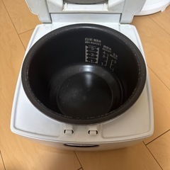 炊飯器　NJ-E10J9J9の画像