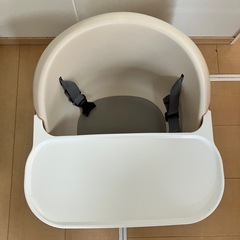 ベビーチェア　combi 食事椅子の画像
