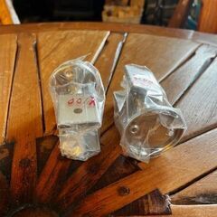 パーテーション金物　￥100／個　在庫2個の画像