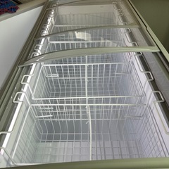 冷凍ショーケースガラストップ式ショーケースの画像