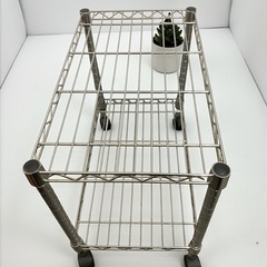 2段 メタルラック スチールラック 約60×52×36cm タイヤ付き 中古品販売 10Dの画像