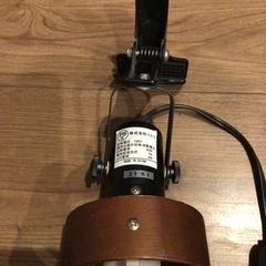 ニトリの電球　電球色の画像