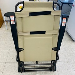 【ジモティー割引で最大15％OFF⭐️】アウトドア 折りたたみチェア ベージュ×黒の画像