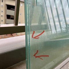 ガラス棚ドアの画像