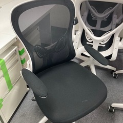 【オフィス椅子(腕置き付)】本社移転のため、売ります。の画像