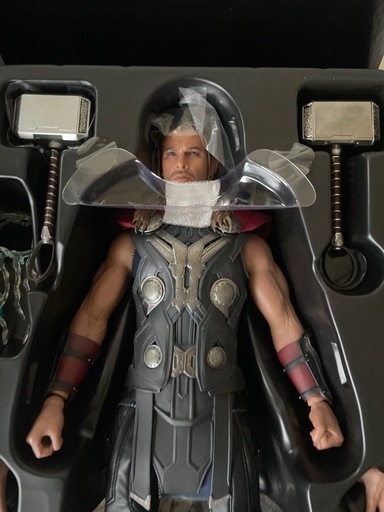 Hot Toys ホットトイズ マーベル アベンジャーズ THOR マイティ・ソー 1/6 中古美品