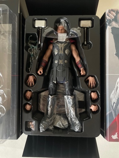 Hot Toys ホットトイズ マーベル アベンジャーズ THOR マイティ・ソー 1/6 中古美品