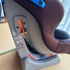 ベビー用品チャイルドシートの画像