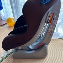 ベビー用品チャイルドシートの画像