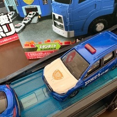 トミカポリスステーション＋トミカの画像