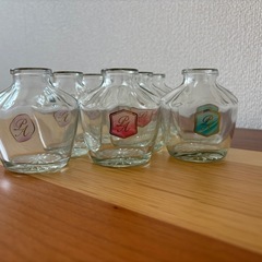 芳香剤の空き瓶の画像