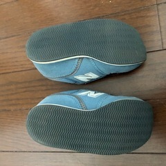ニューバランス　　子供シューズ　16cmの画像