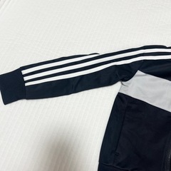 adidas ジャージ 黒 グレー 3本ライン　100 110キッズ　サッカーの画像