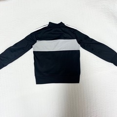 adidas ジャージ 黒 グレー 3本ライン　100 110キッズ　サッカーの画像