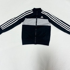 adidas ジャージ 黒 グレー 3本ライン　100 110キッズ　サッカーの画像
