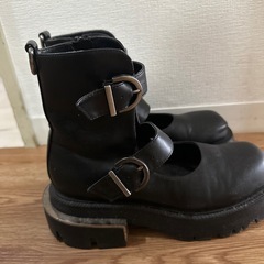 チャールズ&キース　ブーツ　24センチの画像