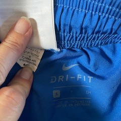 NIKE ドライフィットSサイズ　ジュニア用の画像