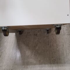 J1675【リユースのサカイ柏店】引き出し付き収納ラック　木目調　クリーニング済み　の画像