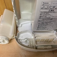 ♦Panasonic セラミックファンヒーター 【2013年製】DS-FKX1204の画像