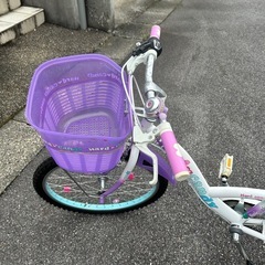 取引中　自転車 女の子 22インチ の画像