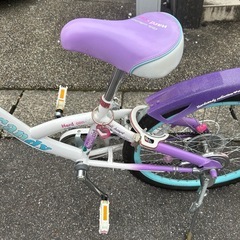 取引中　自転車 女の子 22インチ の画像