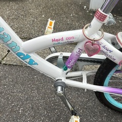 取引中　自転車 女の子 22インチ の画像