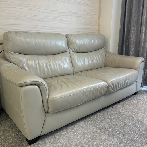 IDC大塚家具 2人掛けソファ 本革