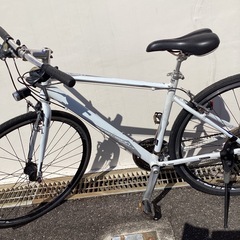 🚲店頭在庫40台🚲春日市🚲クロスバイク🚲700C🚲 S H I M A N O🚲ギア付き🚲T1911484🚲No145の画像