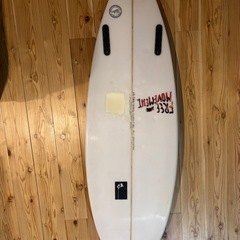 5’3 FREE MOVEMENT ショートボード テールパッド付きの画像